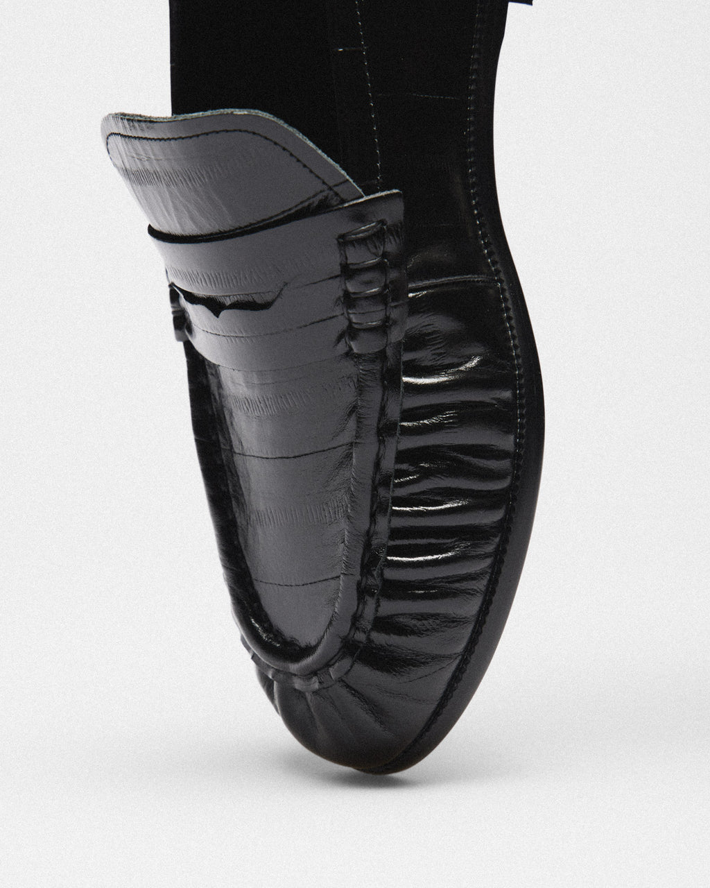 Dafne Croc Penny Loafer, black, top view