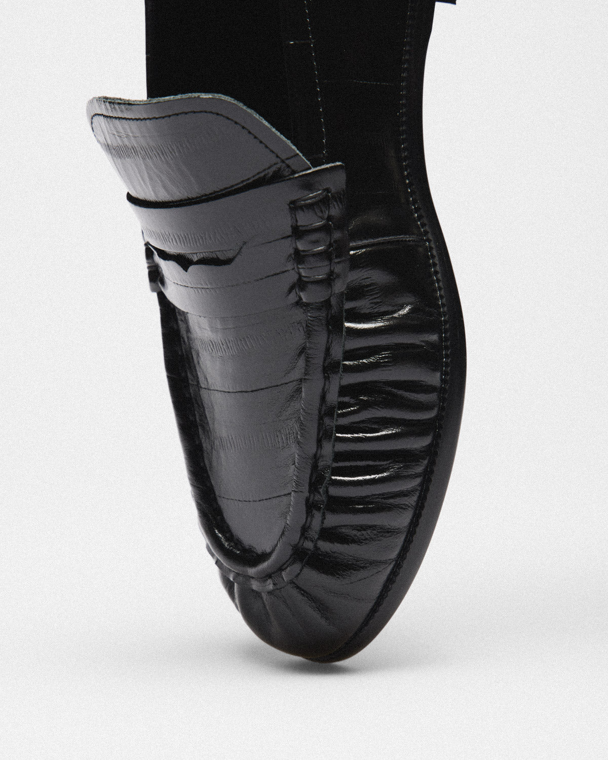 Dafne Croc Penny Loafer, black, top view