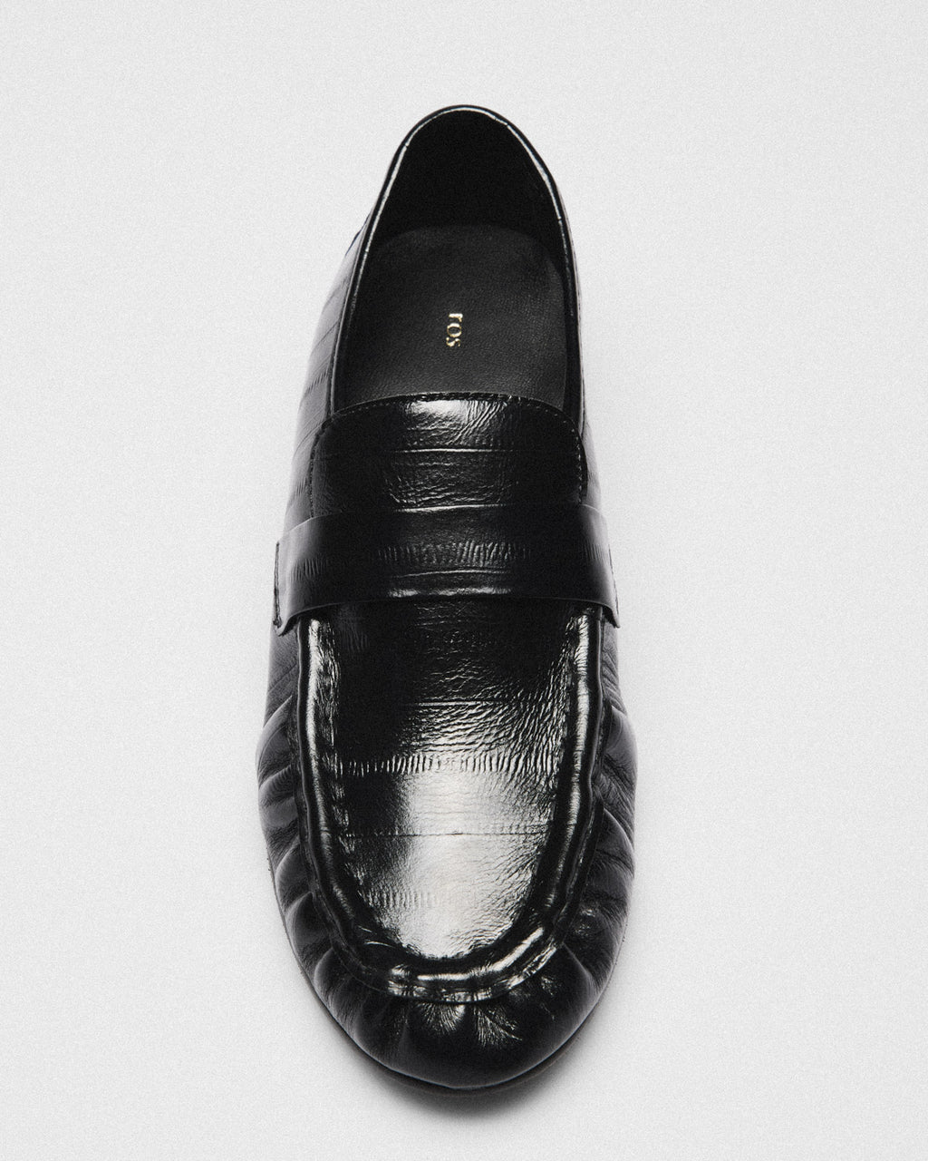 Elke Glazed Penny Loafer, black, detail