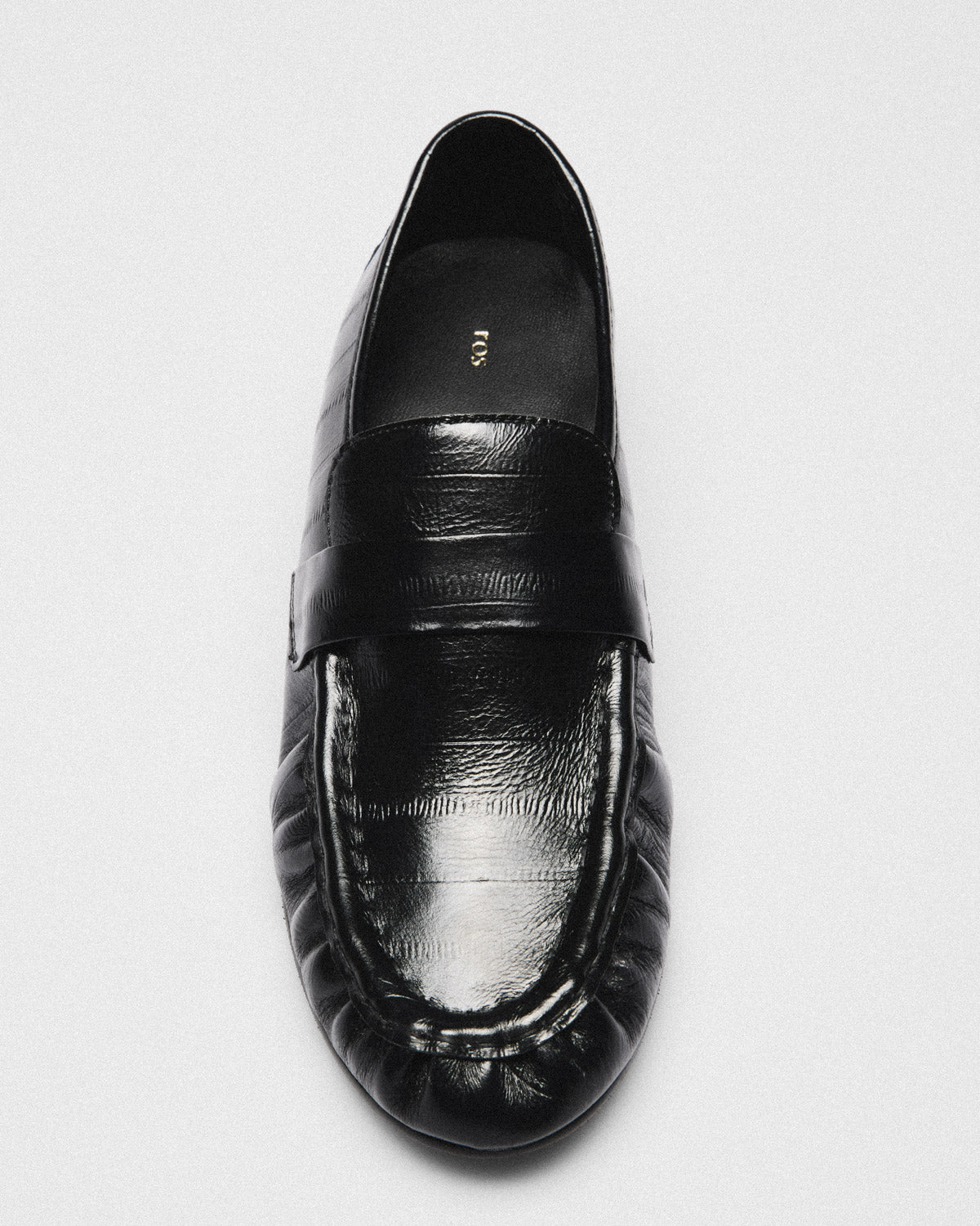 Elke Glazed Penny Loafer, black, detail