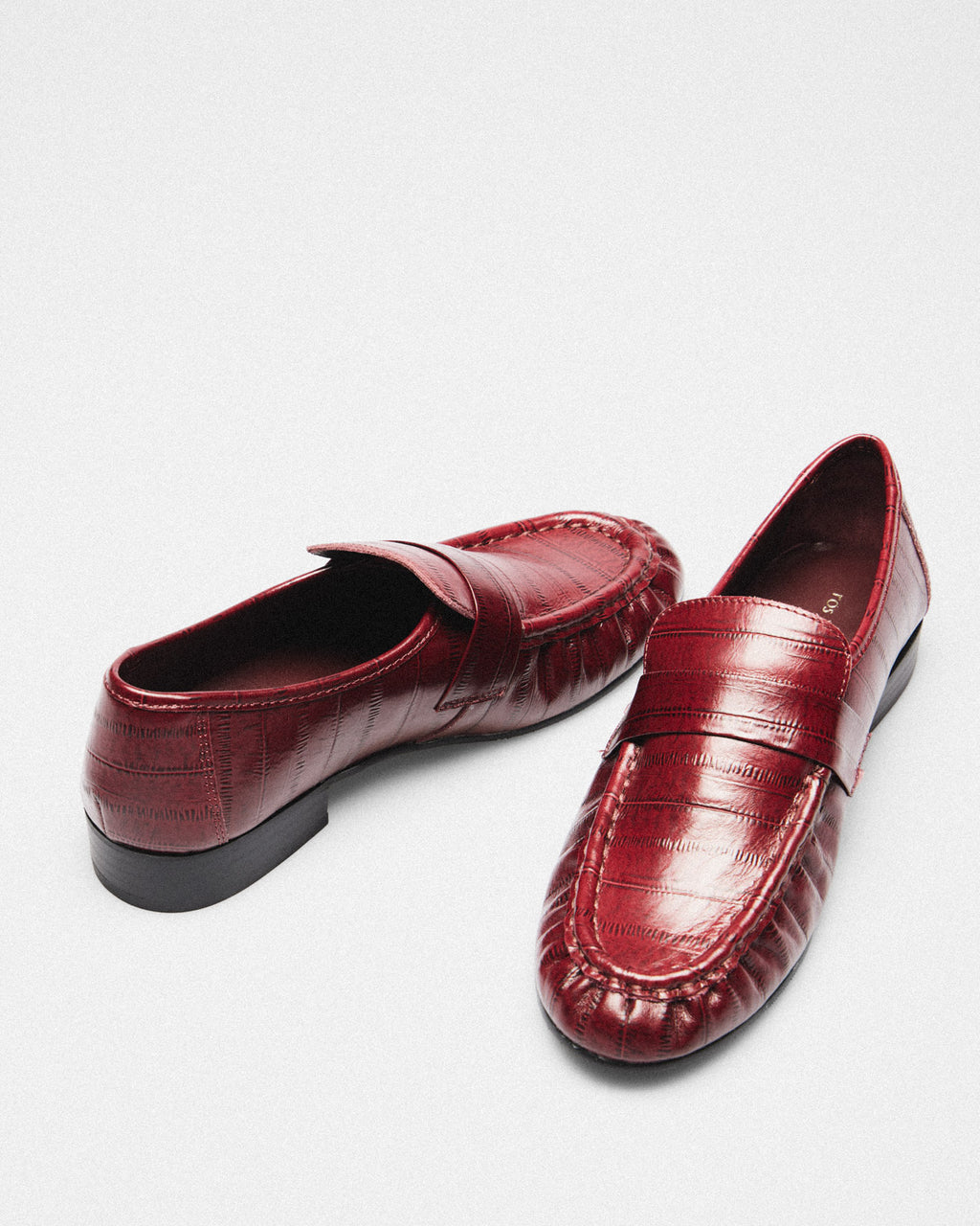 Elba Croc Penny Loafer, burgundy, detail