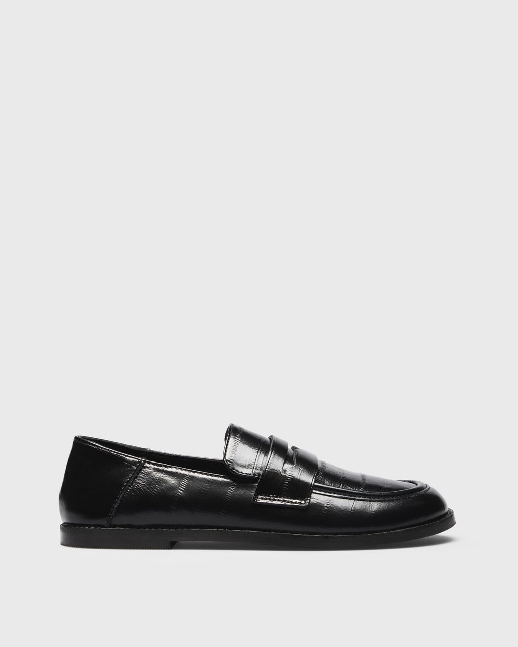 Leda Croc Lug Loafer, black, side profile