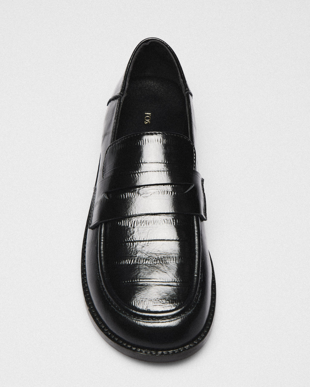 Leda Croc Lug Loafer, black, detail