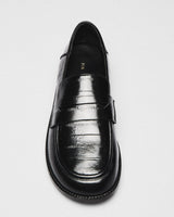 Leda Croc Lug Loafer, black, detail