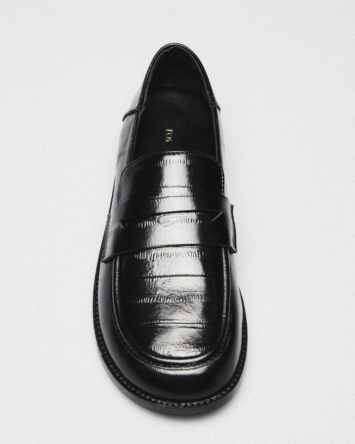 Leda Croc Lug Loafer, black, detail
