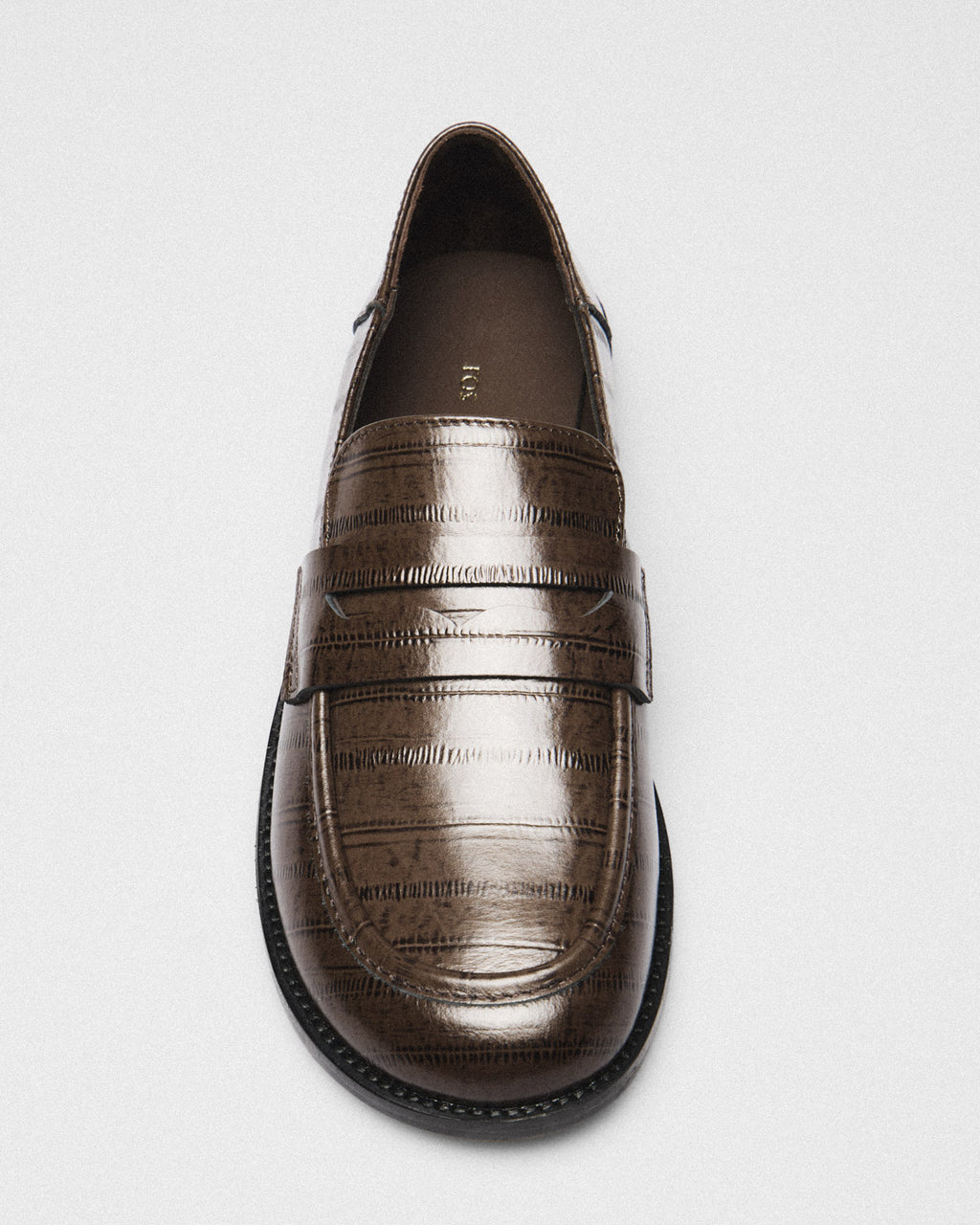 Livia Croc Lug Loafer, brown, detail