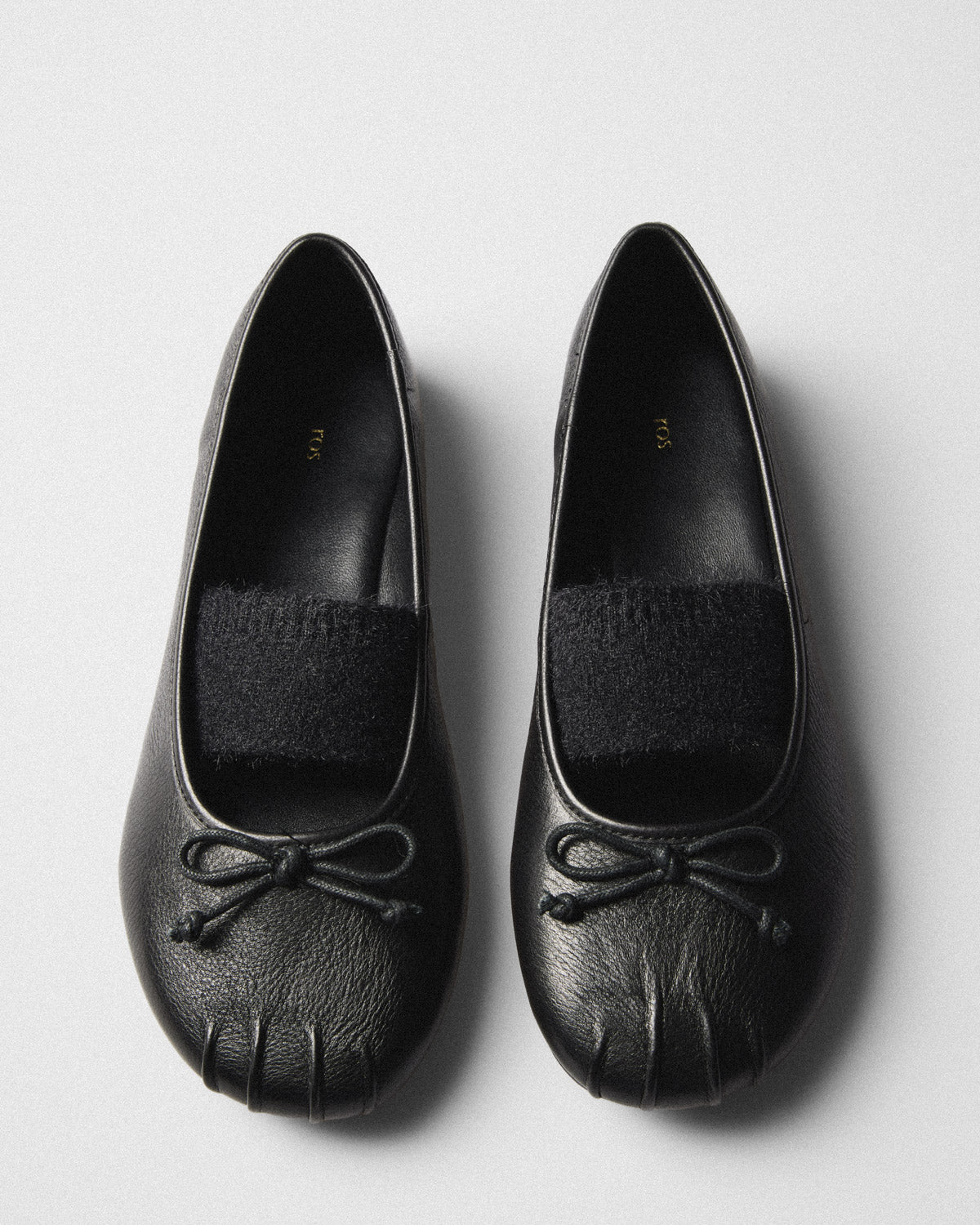 Carla Bow Ballet Flat, black, pair