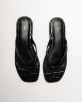 Rue Slide — Slim Strap Detail
