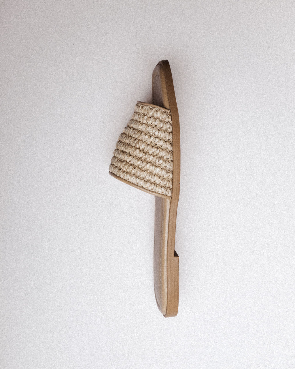 Brea Slide — Woven Raffia Texture Detail