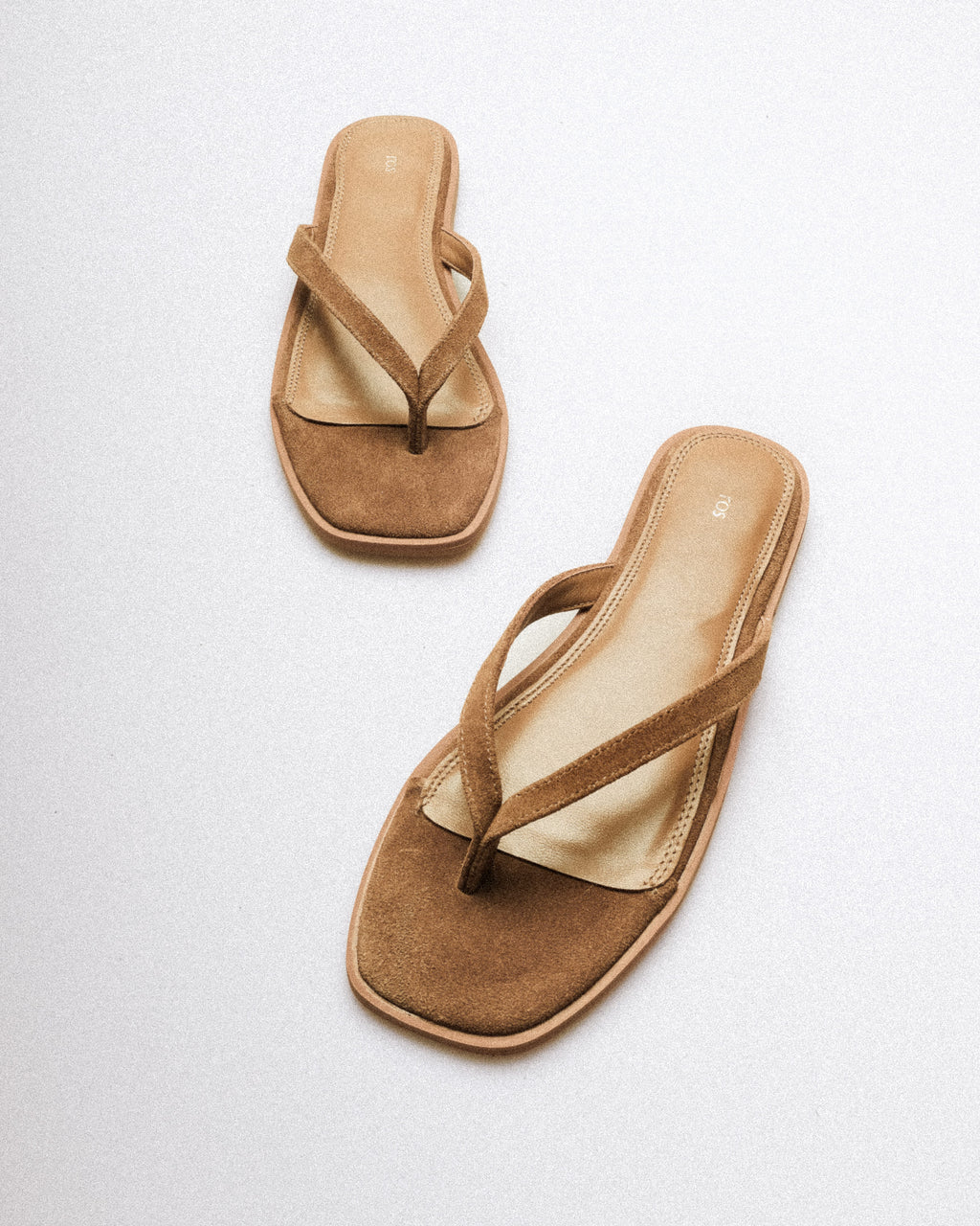 Elio Slide — Side Profile, Tan Suede